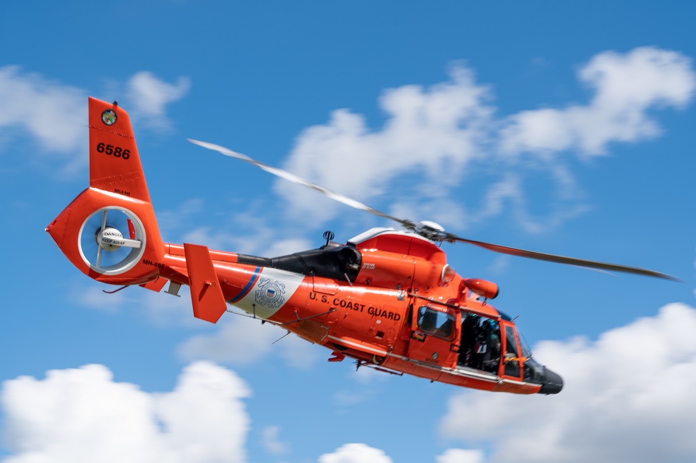 HARB Helicopter Coast Guard Dolphin MH-65