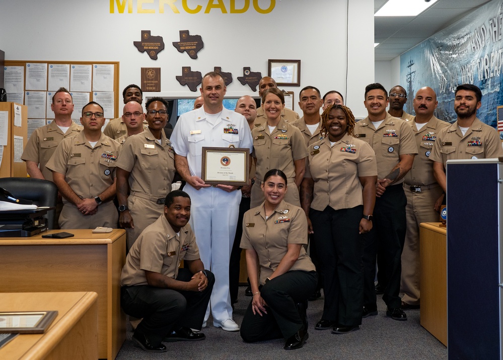 Division Equals Positive: Navy Talent Acquisition Group San Antonio’s Division Five Earn Multiple Awards