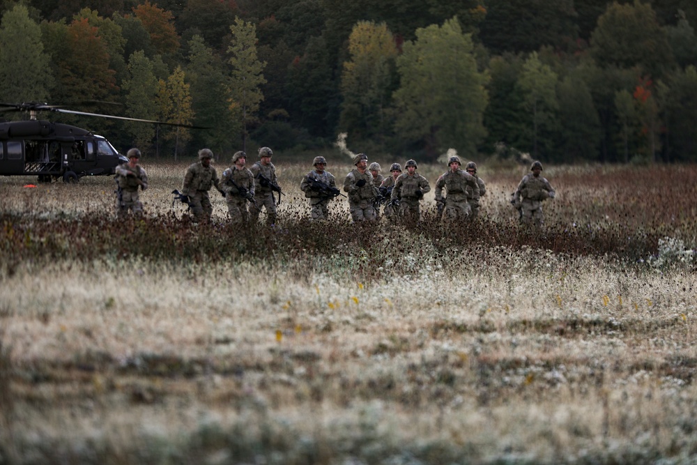 10th Mountain Division Holds Mogadishu Mile Commemorative Run