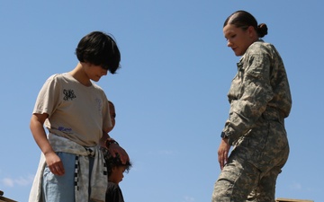 Fort Bliss Soldiers Connect with El Paso Community