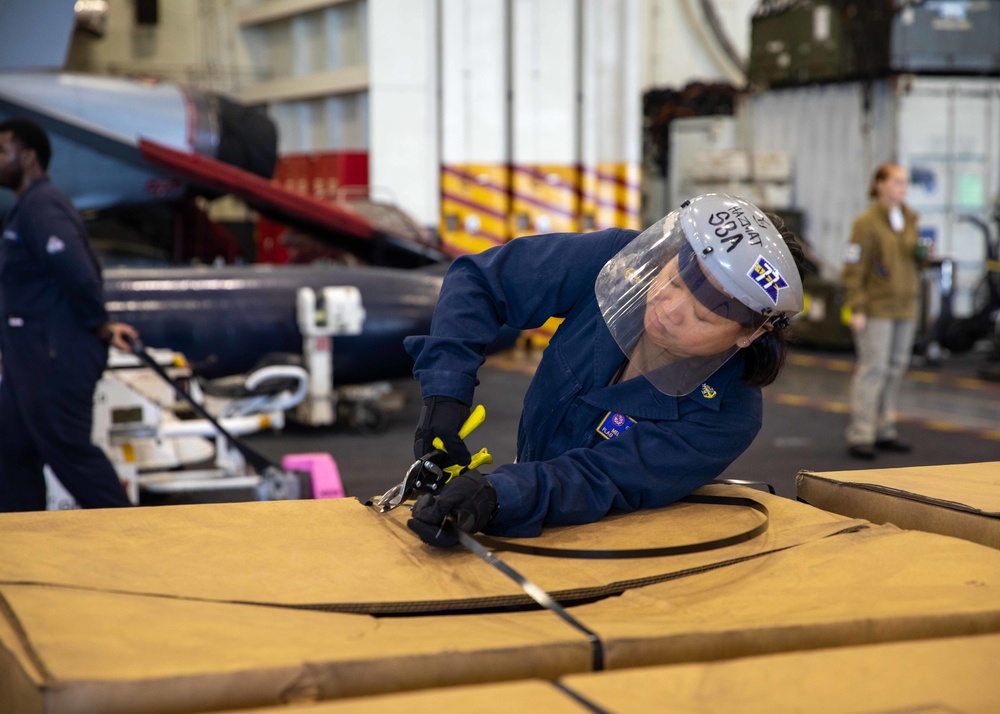 USS George H.W. Bush (CVN 77) Performs Replenishment-at-Sea with USNS Arctic (T-AOE 8)