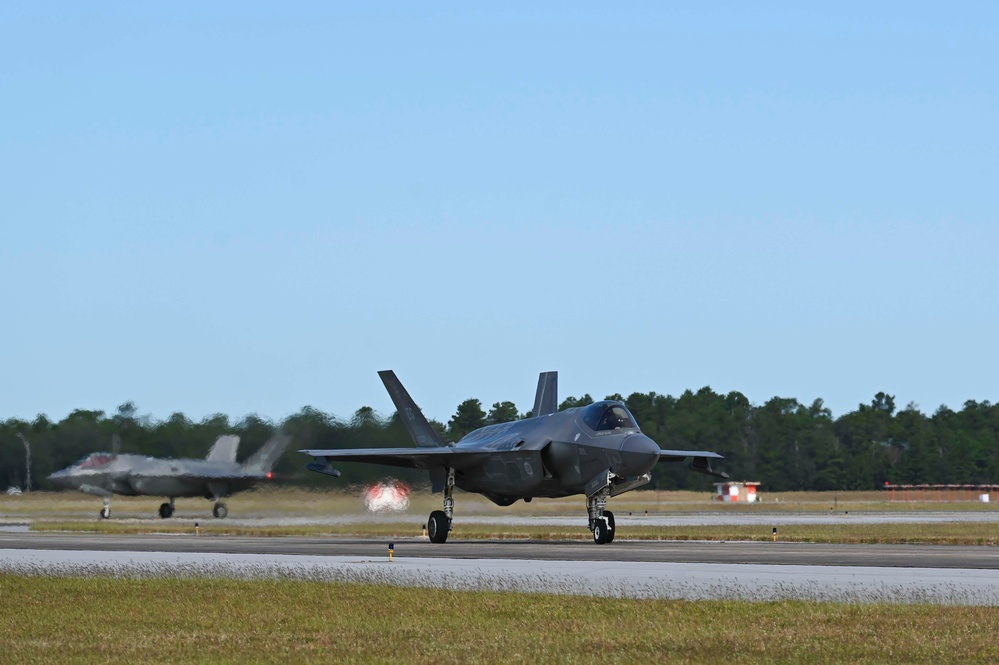 33rd FW personnel return from Barksdale