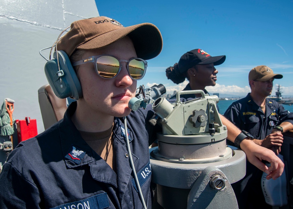 Chung-Hoon Sailor Spots Navigation Aids