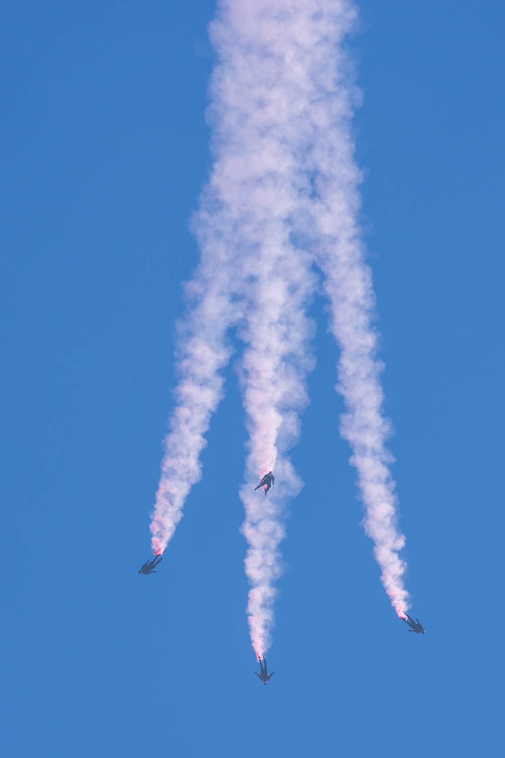 The U.S. Army Parachute Team in free fall at Pacific Airshow
