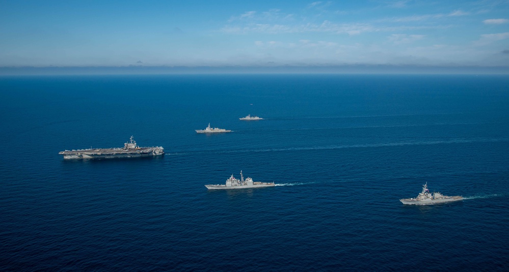 US Navy and Republic of Korea Navy ships steam in formation during Maritime Counter Special Operations Exercise (MCSOFEX)