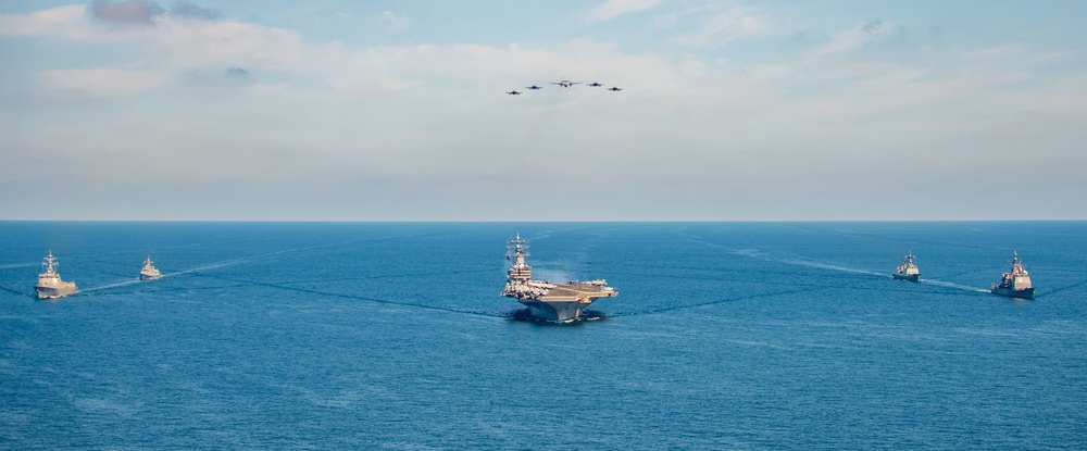 US Navy and Republic of Korea Navy ships steam in formation during Maritime Counter Special Operations Exercise (MCSOFEX)