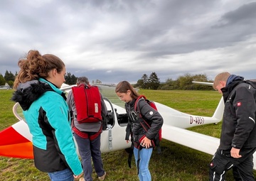 Utscheid Glider Club enables first overseas glider flight for CAP Squadron 126