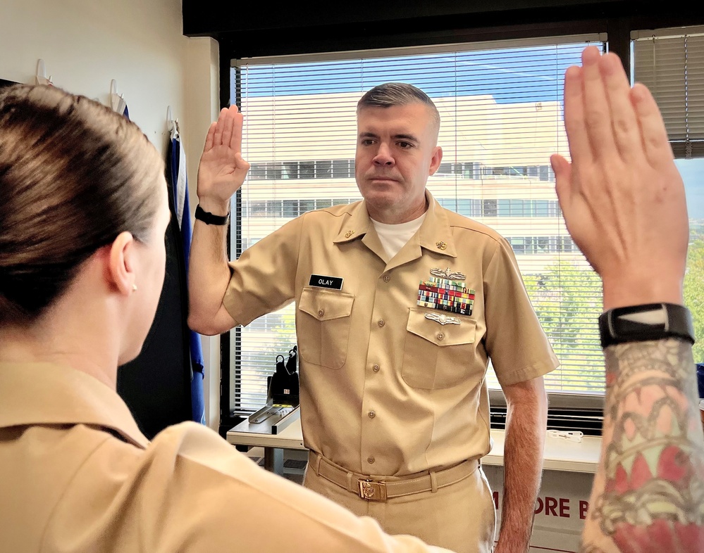 MCC(SW/IW) Matthew Olay reenlistment