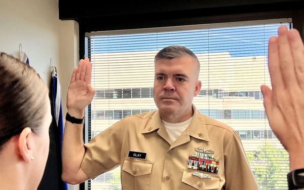 MCC(SW/IW) Matthew Olay reenlistment