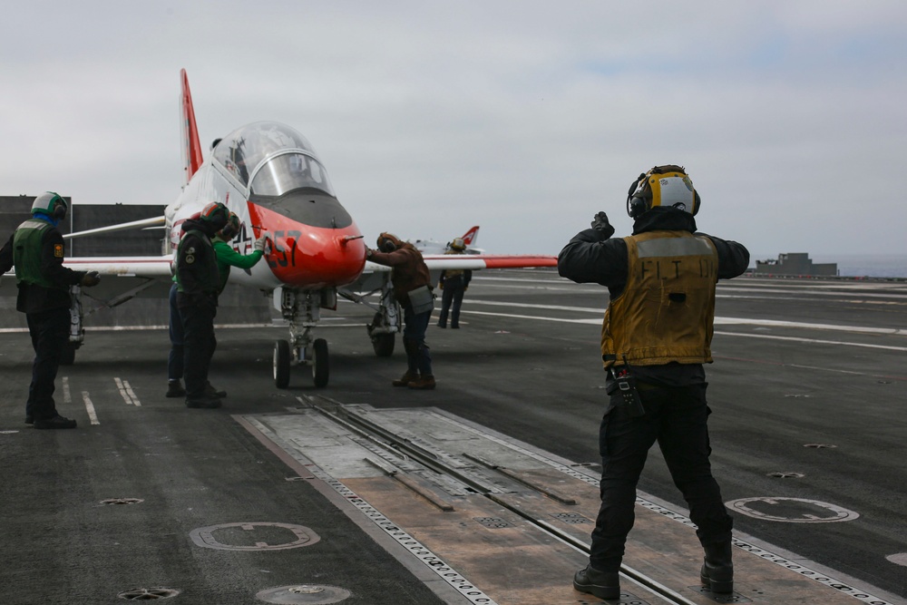 Abraham Lincoln conducts flight operations