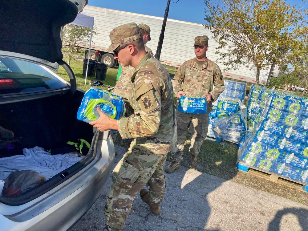 Florida National Guard Soldiers distribute food and water