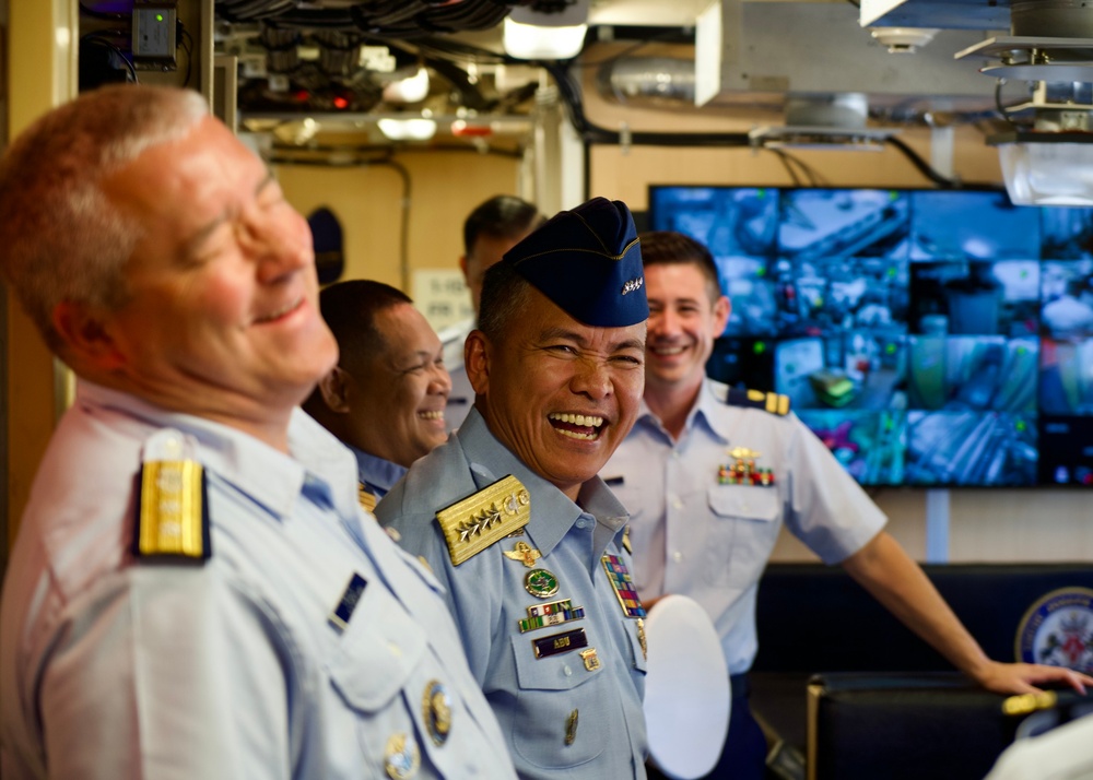 Commandant of the Philippine Coast Guard visits U.S. Coast Guard Cutter Joseph Gerczak