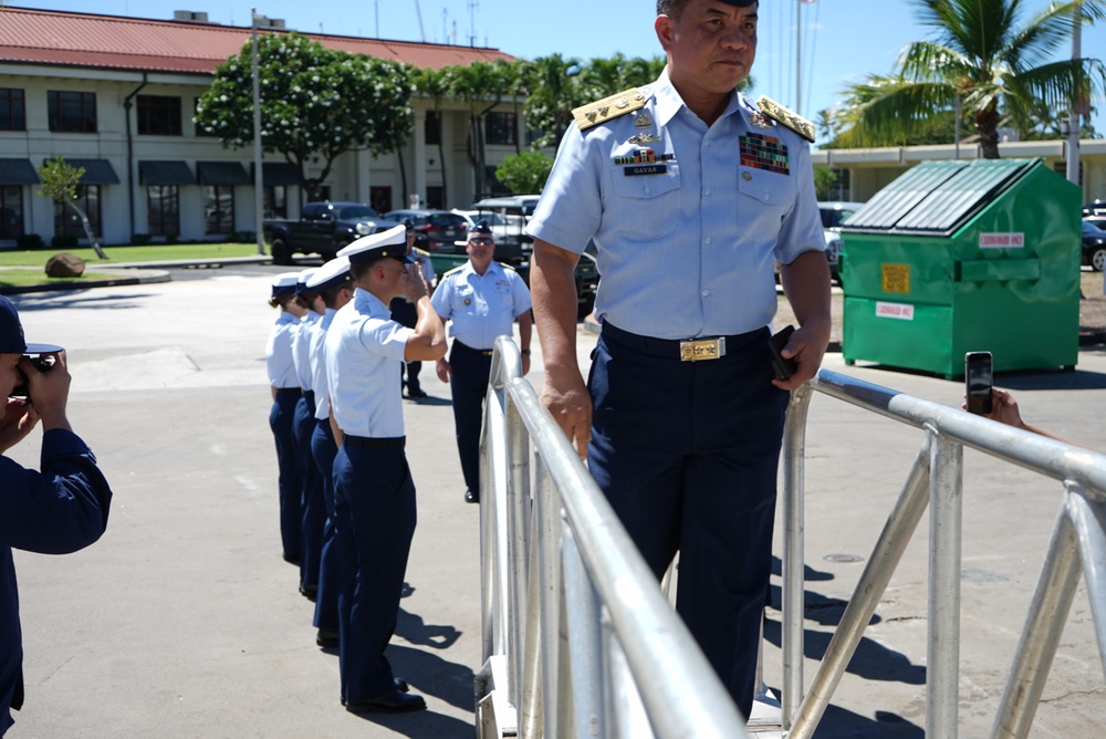 Commandant of the Philippine Coast Guard visits U.S. Coast Guard Cutter Joseph Gerczak