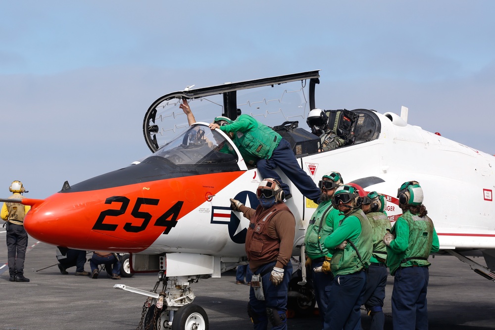 Abraham Lincoln conducts flight operations