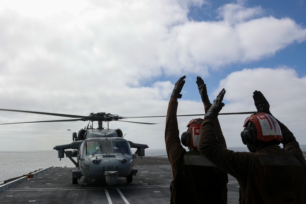 Abraham Lincoln conducts flight operations