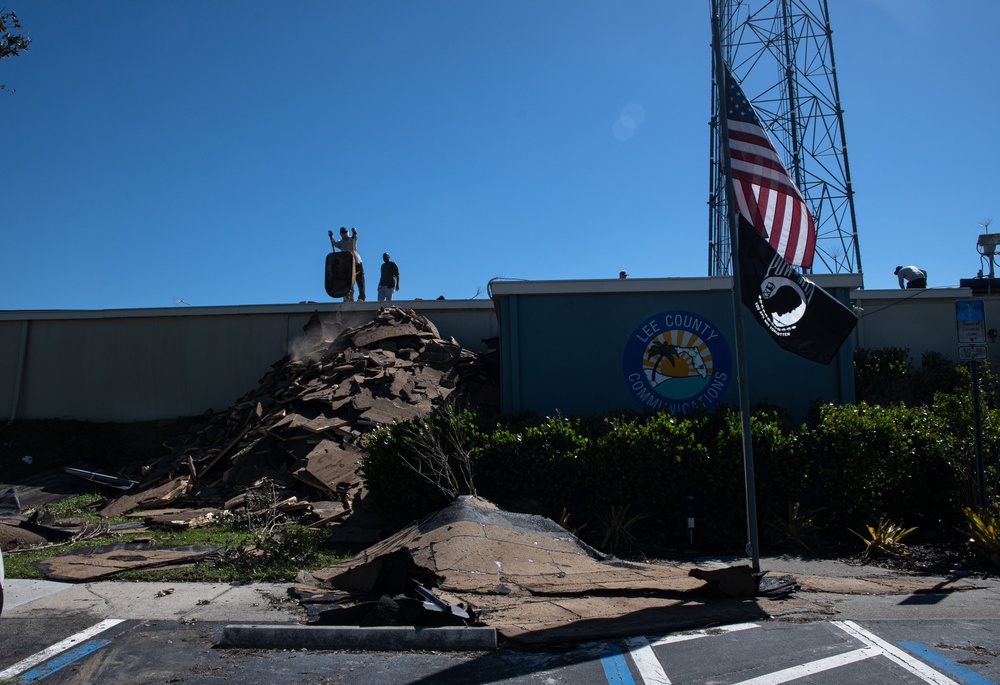 Hurricane  Ian Lee County Emergency Operations Cemter