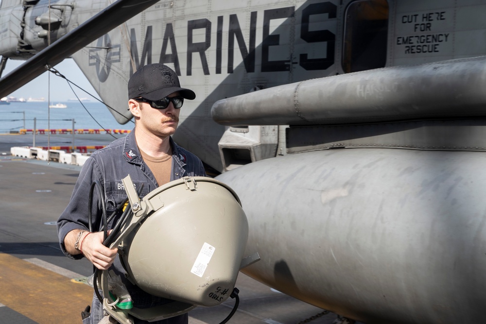 USS Tripoli Visits Manila