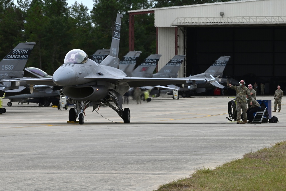 169th Fighter Wing F-16 fighter jets evacuate ahead of Hurricane Ian landfall