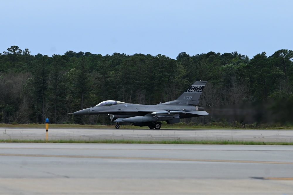 169th Fighter Wing F-16 fighter jets evacuate ahead of Hurricane Ian landfall