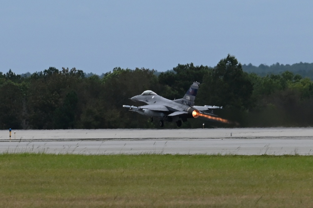 169th Fighter Wing F-16 fighter jets evacuate ahead of Hurricane Ian landfall