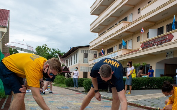 VP-8 Sailors Volunteer At Pattaya Orphanage