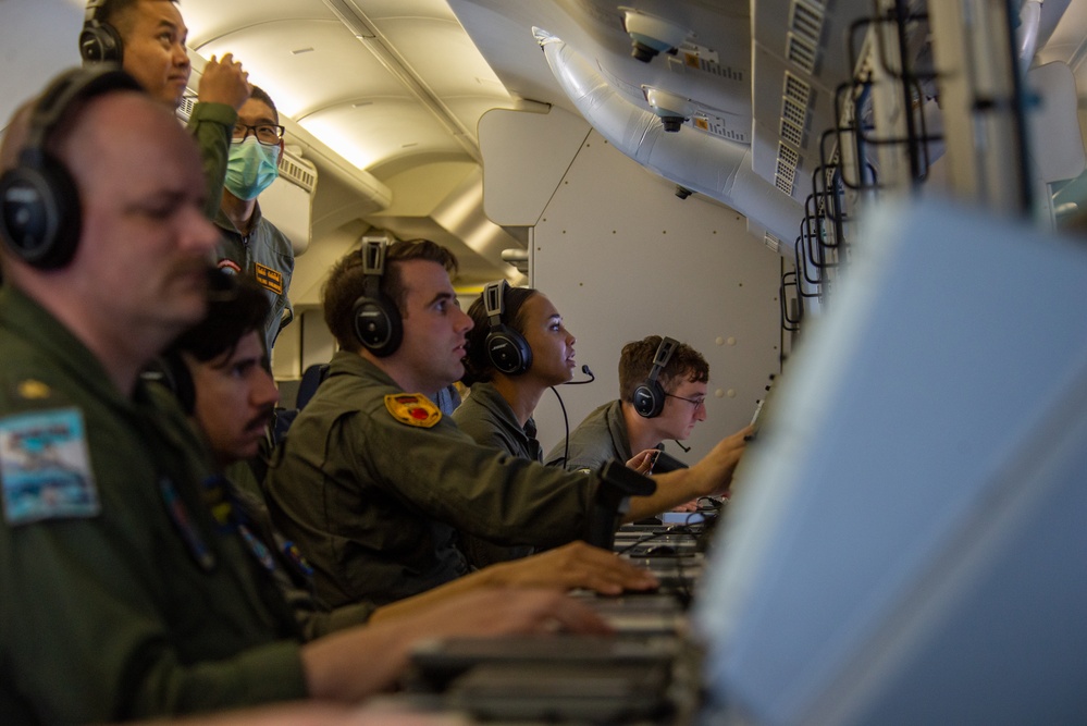 VP-8 Sailors Operate During SEASURVEX2022