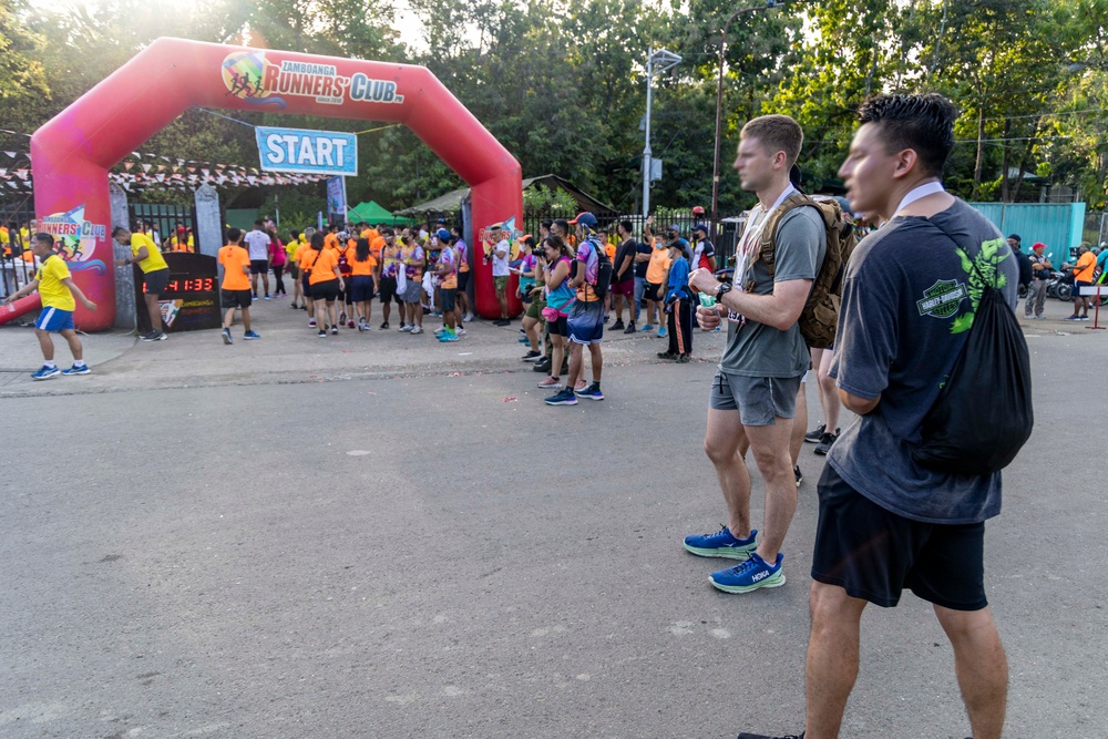 U.S. Marines participate in the “Walk and Run with the Marines” event with the Armed Forces of the Philippines