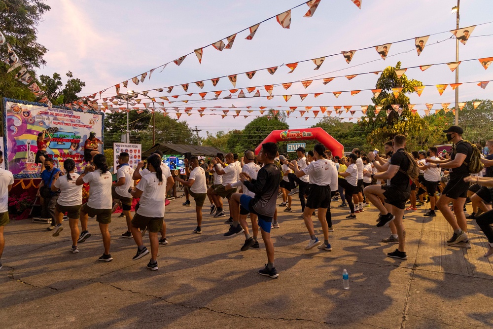 U.S. Marines participate in the “Walk and Run with the Marines” event with the Armed Forces of the Philippines