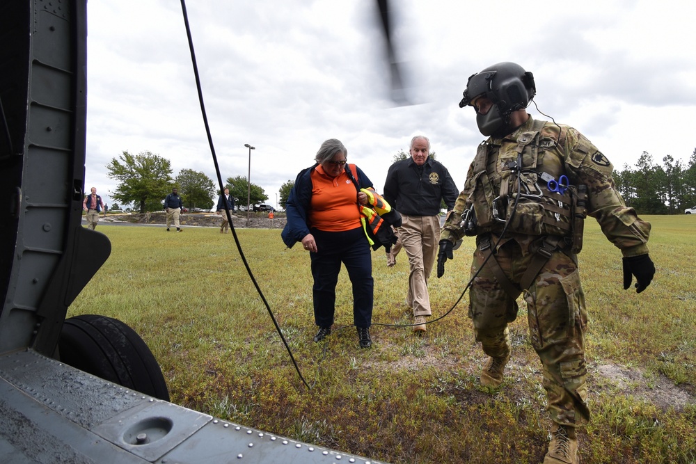 Hurricane Ian: South Carolina's governor visits the coast to assess damage and meet local responders