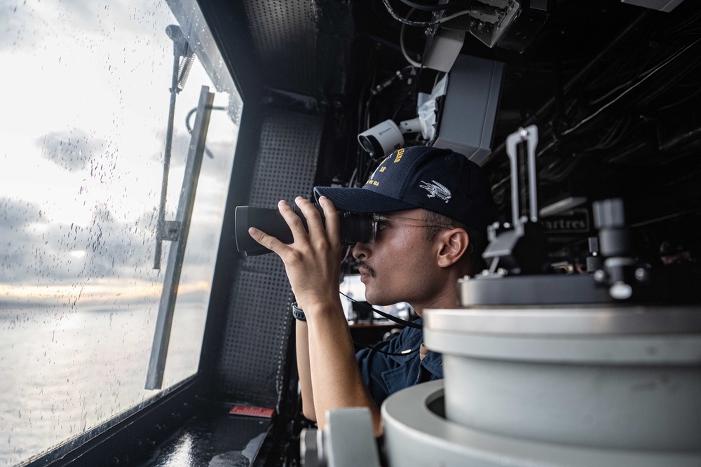 USS New Orleans Pulls into Subic Bay September 28, 2022