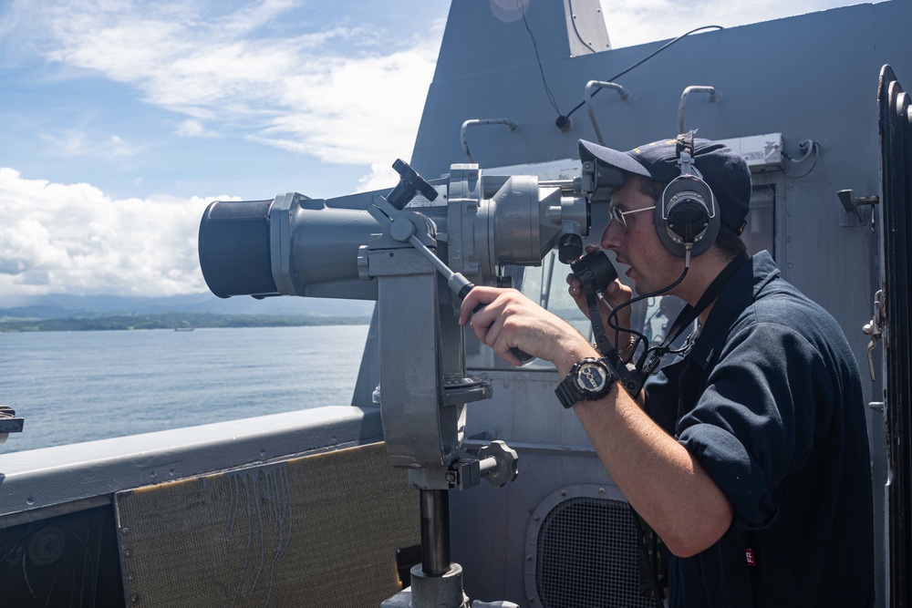 USS New Orleans Pulls into Subic Bay September 28, 2022