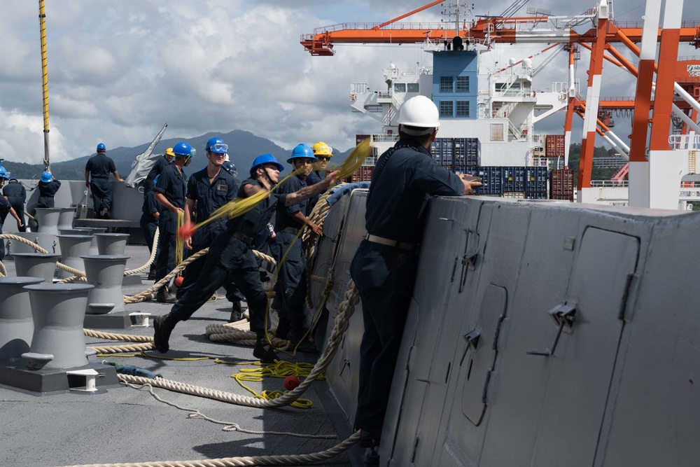 USS New Orleans Pulls into Subic Bay September 28, 2022