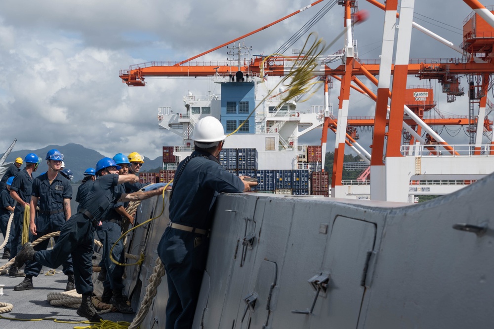 USS New Orleans Pulls into Subic Bay September 28, 2022