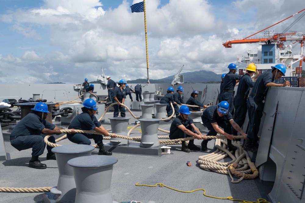 USS New Orleans Pulls into Subic Bay September 28, 2022