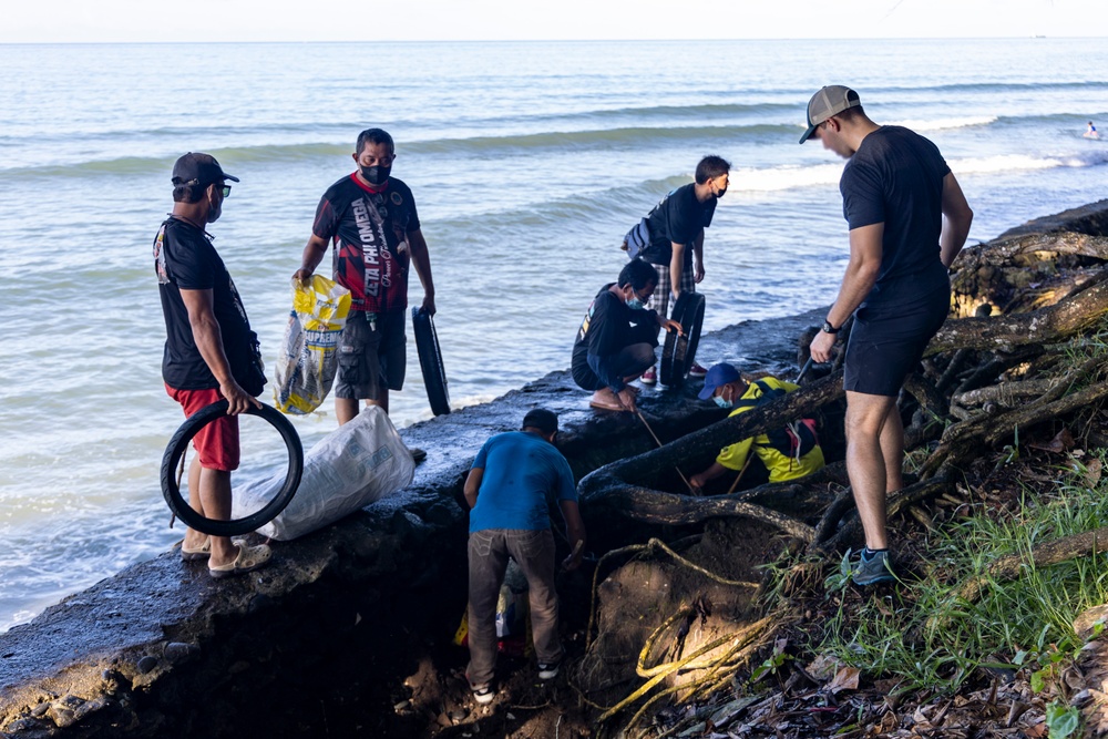 Philippine Coast Guard (PCG) and U.S. Special Operations Task Force (SOTF) 511.2 Participate in Coastal Cleanup