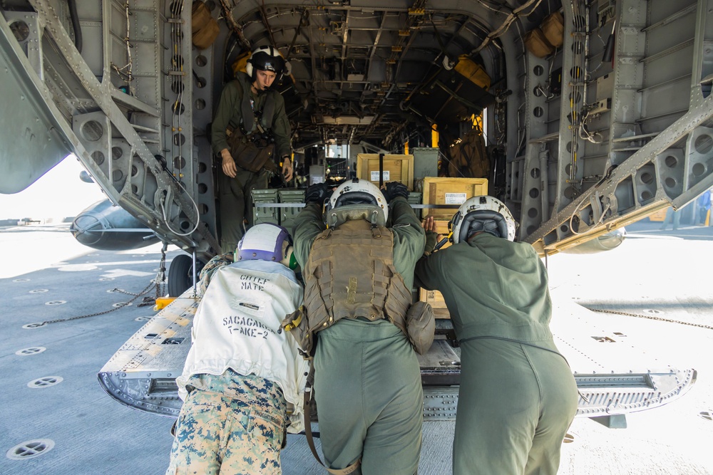 CLR-37 conducts air resupply with 12th Marines