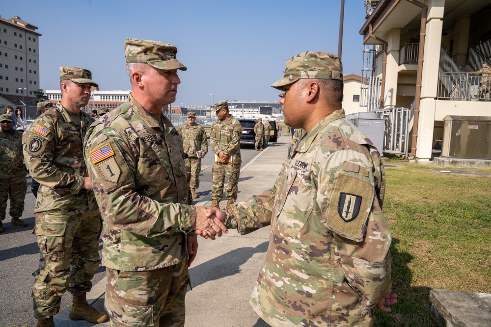 Brig. Gen Kevin Meisler from 311th Signal Command visits 41st Signal battalion, and recognizes soldiers for their hard work.