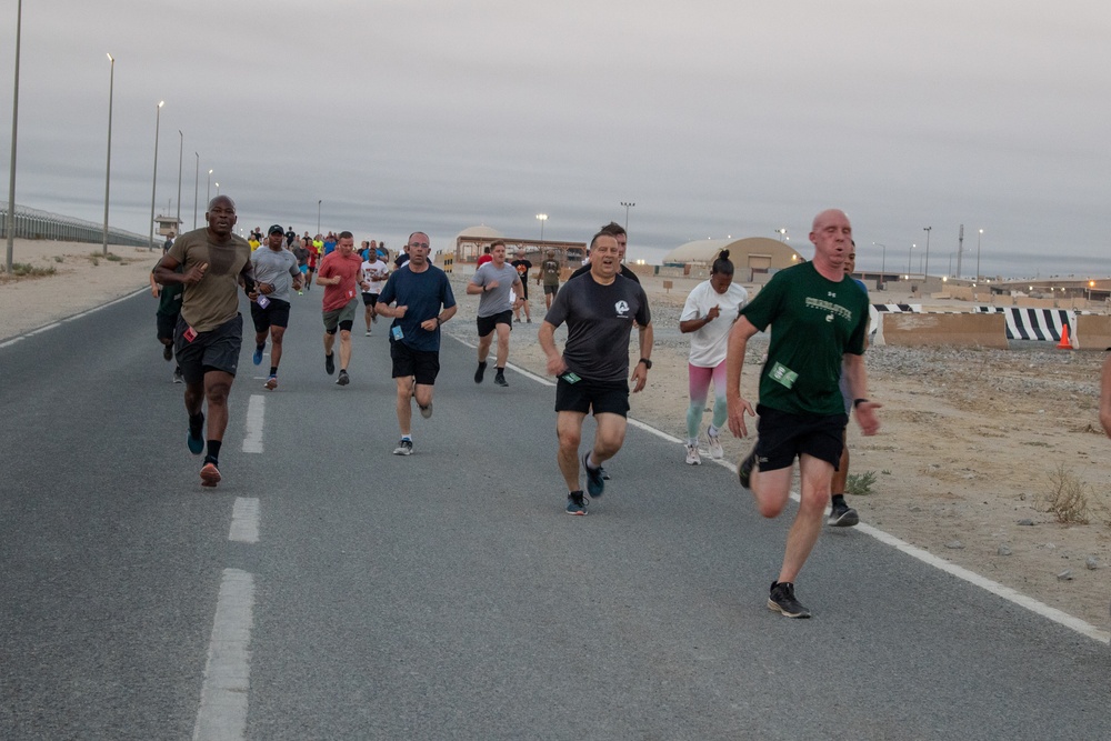 Soldiers participate in Labor Day 5k run