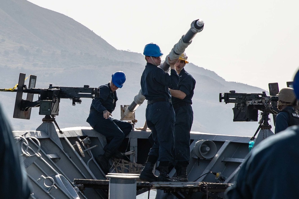 USS Leyte Gulf (CG 55) Departs Souda Bay, Greece