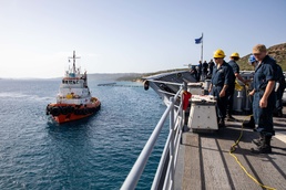 USS Leyte Gulf (CG 55) Departs Souda Bay, Greece