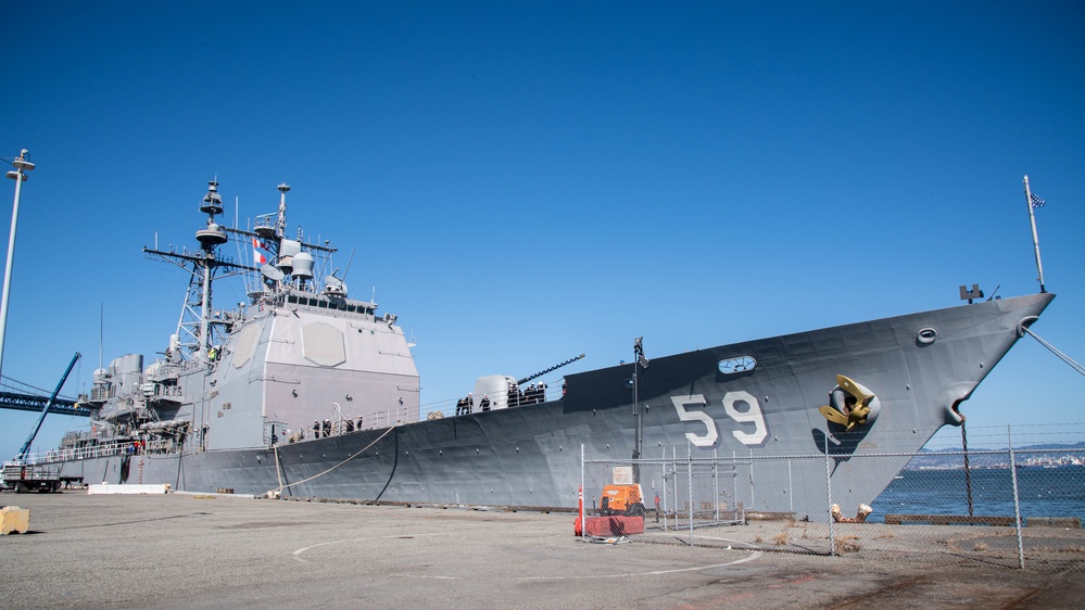 USS Princeton Arrives in San Francisco