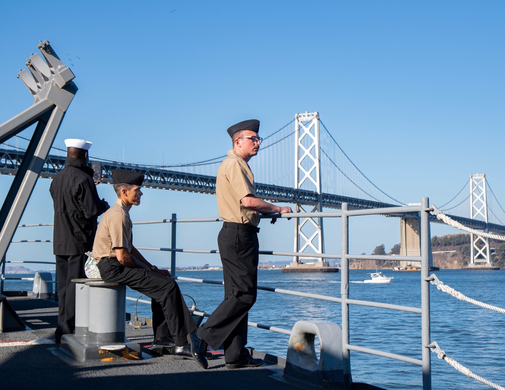 USS Princeton Arrives in San Francisco