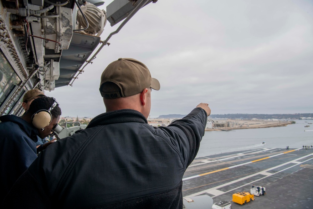 USS Nimitz (CVN 68) Gets Underway