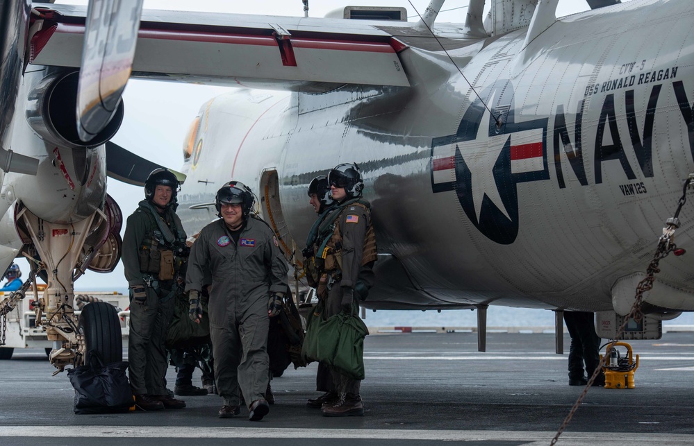 Commanding Officer’s last flight aboard USS Ronald Reagan (CVN 76)