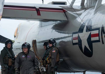 Commanding Officer’s last flight aboard USS Ronald Reagan (CVN 76)