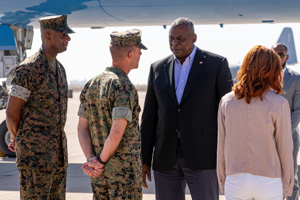 Secretary of Defense Visits MCAS Miramar