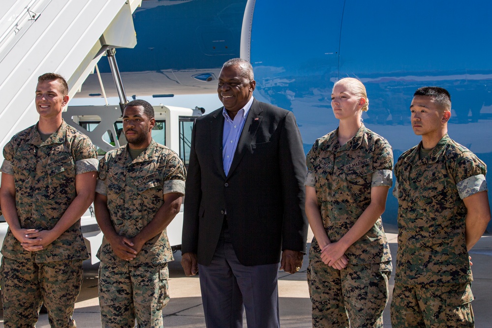 Secretary of Defense Visits MCAS Miramar