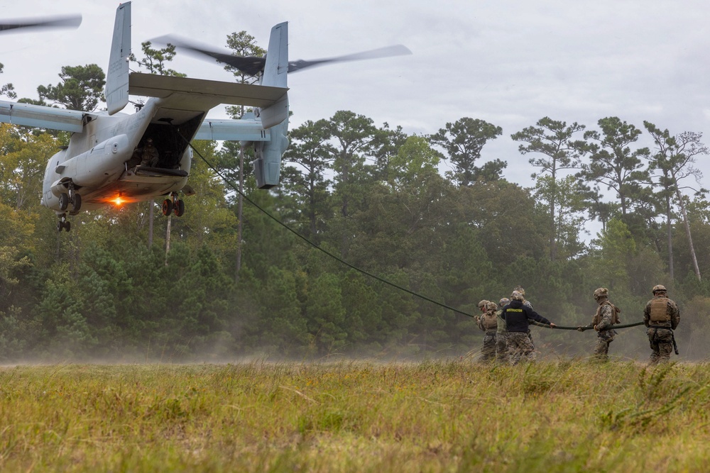 HRST Masters Course Teaches 26th MEU Marines the Ropes