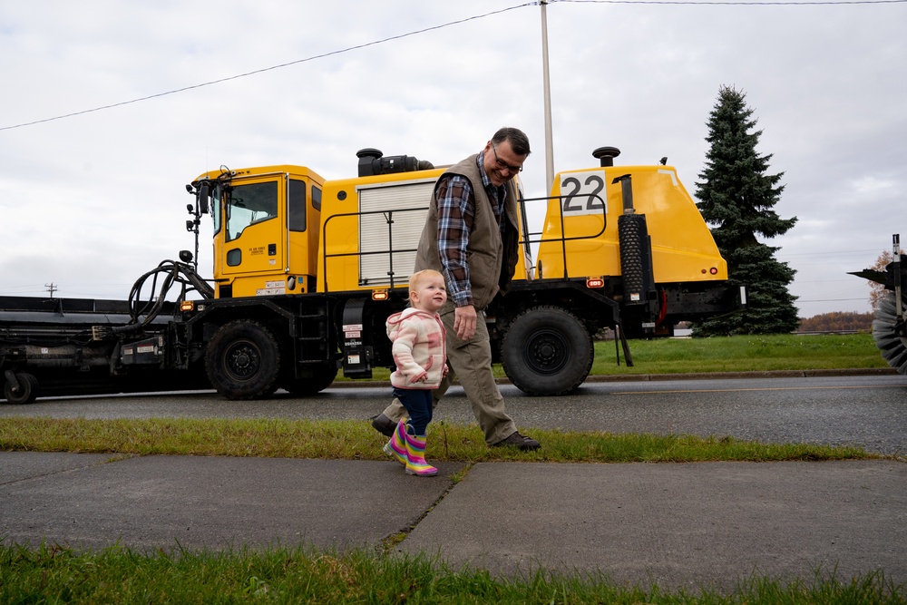 JBER holds Snow Parade