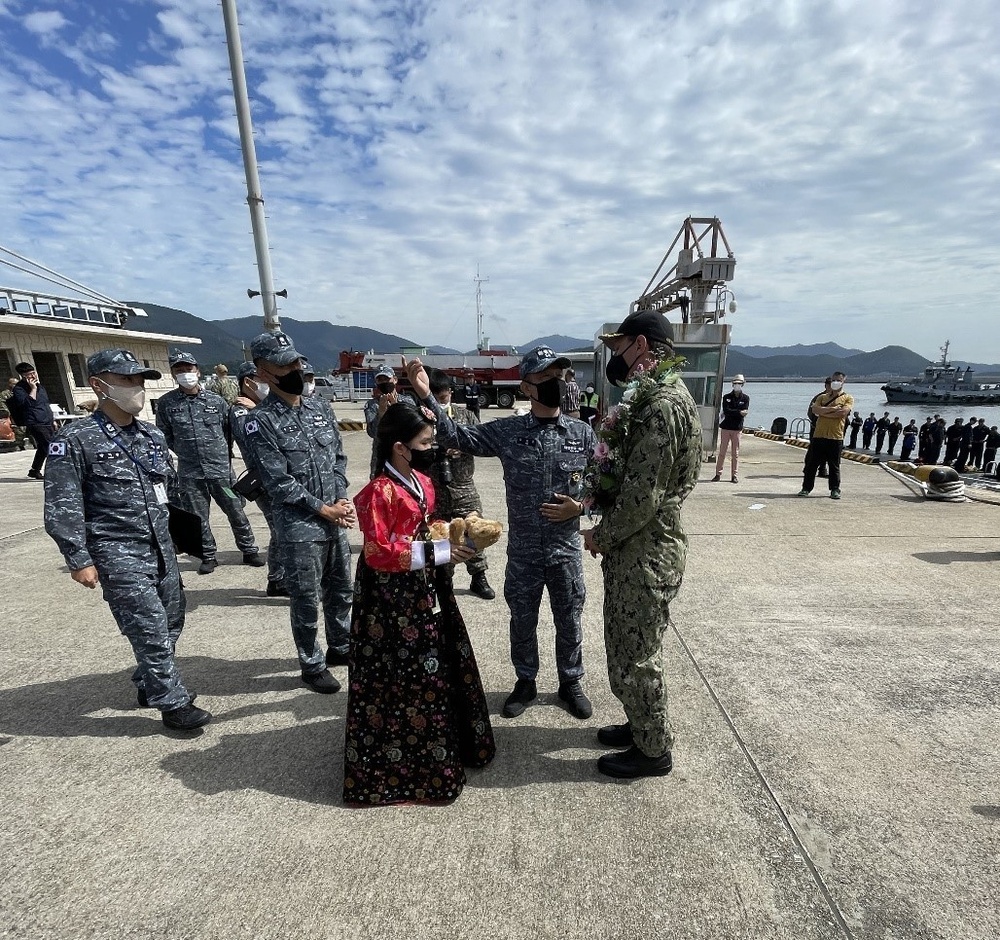 USS Annapolis Visits Republic of Korea During Western Pacific Deployment